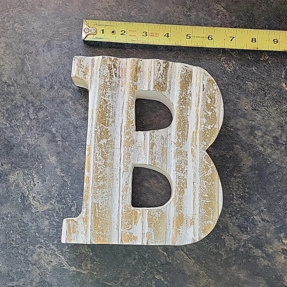 Letter 'B' Decoration - Picture 3 of 6